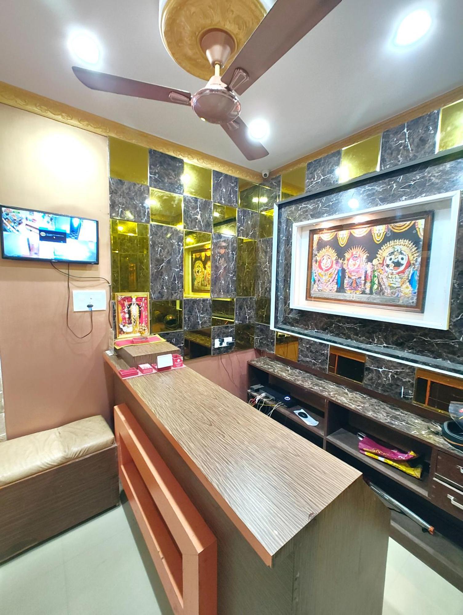 Goroomgo Sahoo Palace Puri - Prime Location Near Sea Beach - Excellent Service With Parking Facilities Extérieur photo