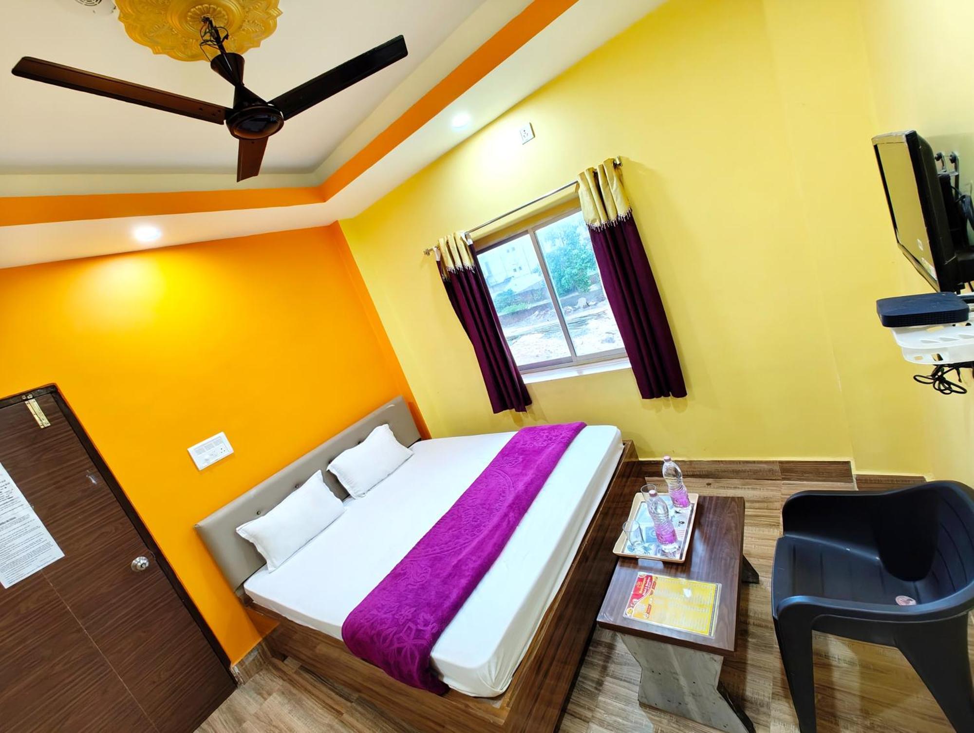 Goroomgo Sahoo Palace Puri - Prime Location Near Sea Beach - Excellent Service With Parking Facilities Extérieur photo